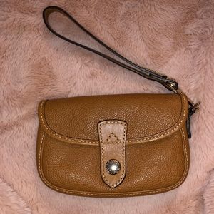 Dooney & Bourke wristlet